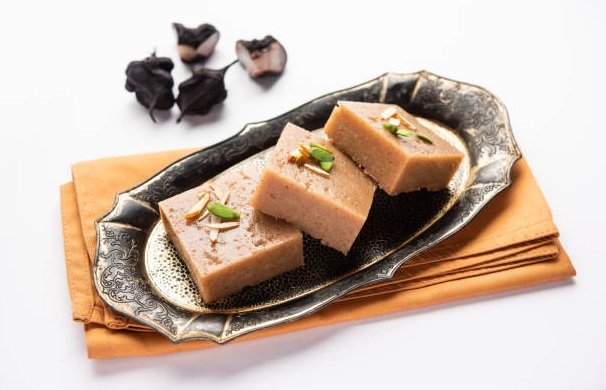 सिंघाड़े के आटे का हलवा/सिंघाड़े के आटे का हलवा खाने के फायदे