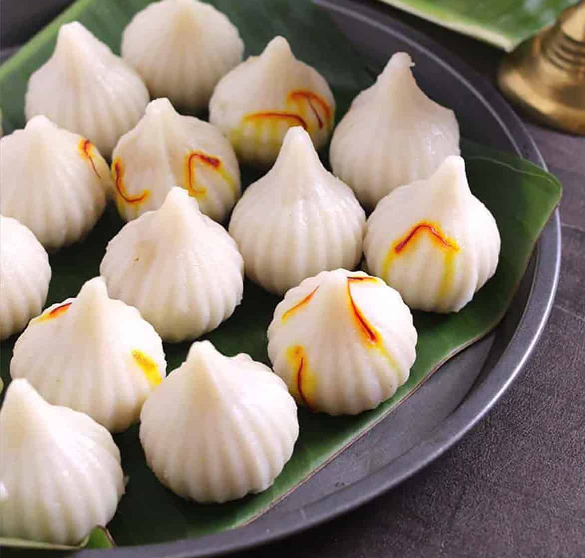 सूजी मोदक